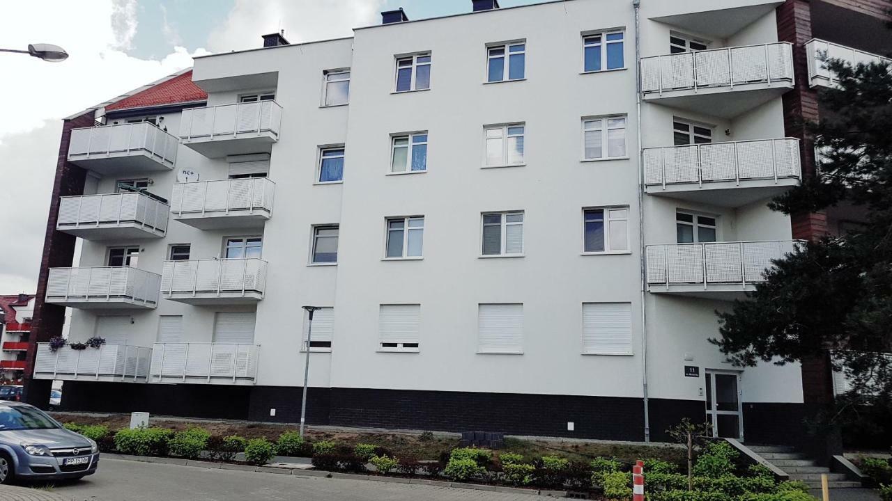 Apartament Mlynarska Piła Esterno foto